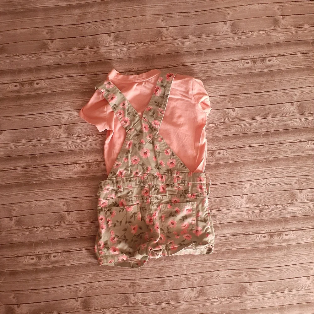 10/$40 Girls Overalls Shorts Outfit